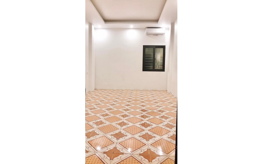 Cho thuê nhà ngõ Tân Mai- Hoàng Mai. Dt 30 x 4 tầng - Giá 9 Triệu/tháng -  hộ gia đình hoặc nhóm để ở.